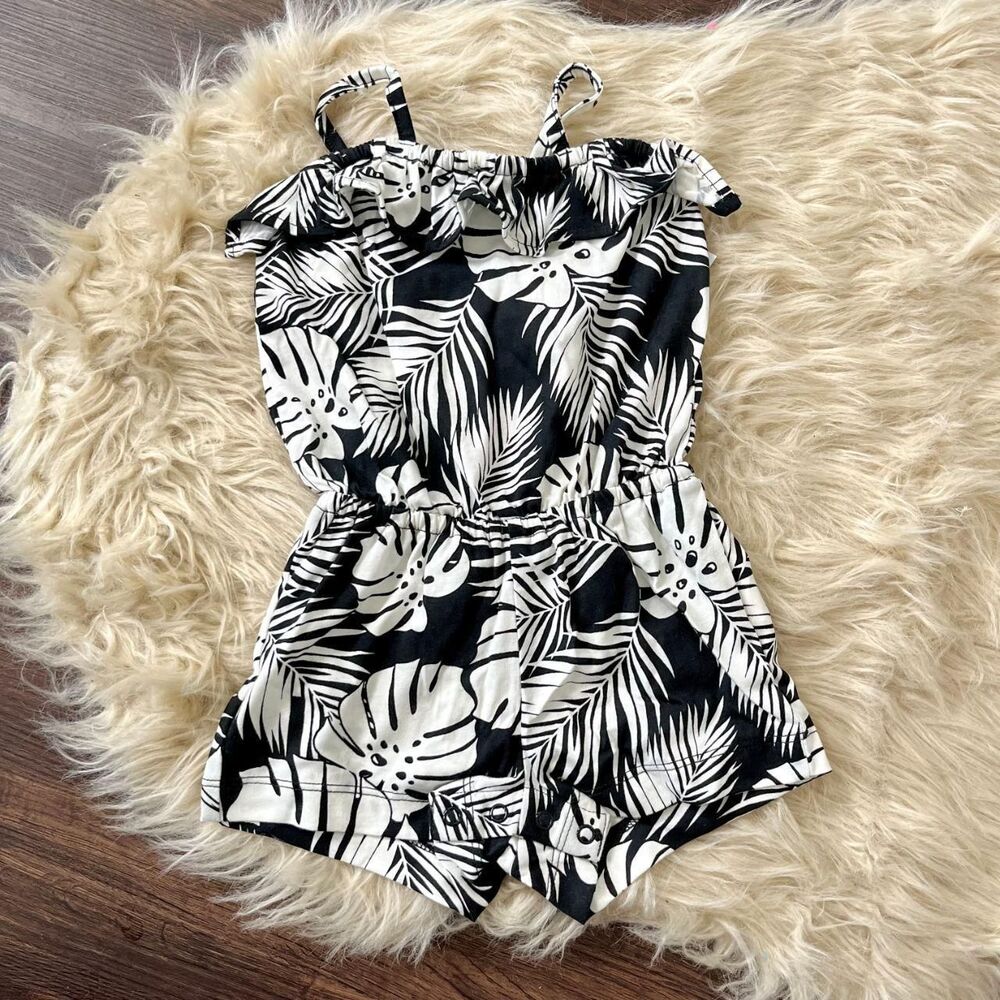 NWT Baby And Toddler Girls Print Ruffle Romper Size 18 - 24